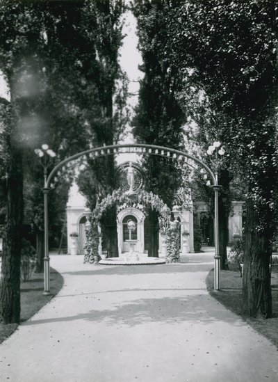 Cremorne Gardens, Londen: De Grot door English Photographer